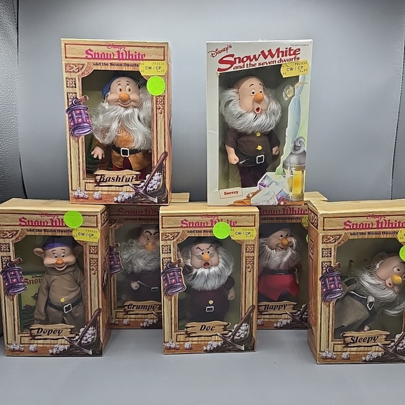 Bikin Express Other - Vintage Binkin Disneys Snow White and the Seven Dwarfs Boxed Set Of 7 Dolls NIB